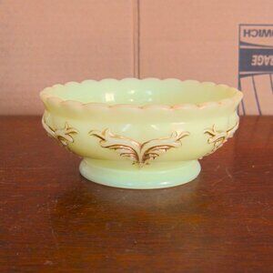 Heisey Antique 1890's Winged Gold Scroll Custard Glass Master Berry Bowl
